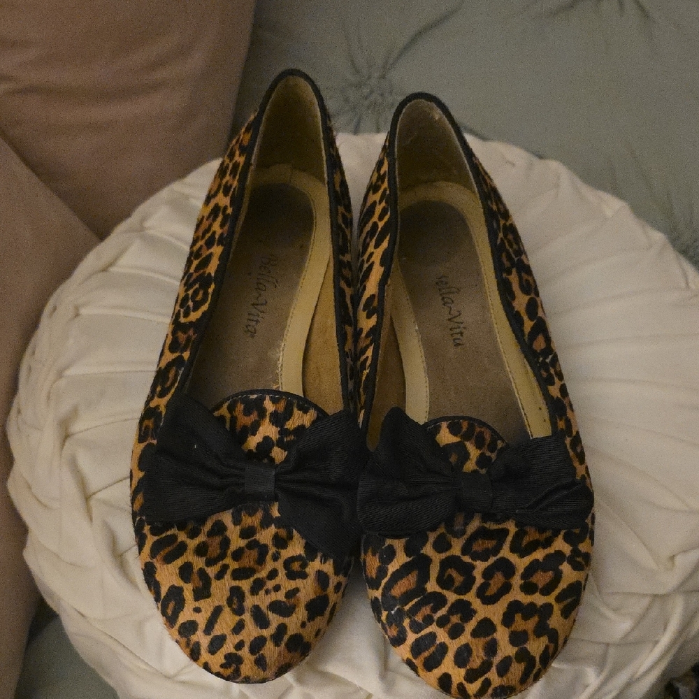 Leopard Print Ballet Flats with Black Bow